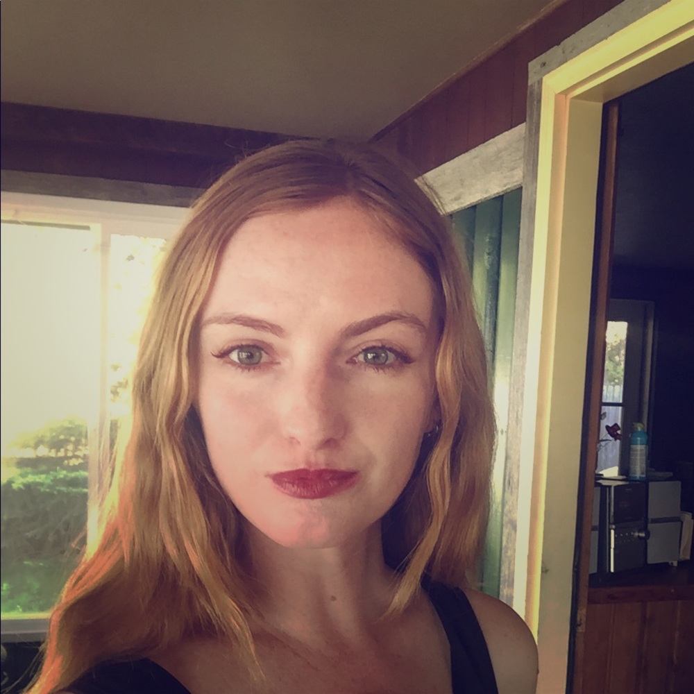 Meet your Posher, Emilie